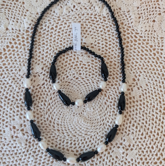 Jewelry - Handmade Freshwater Pearl And Black Onyx Necklace And Bracelet Set